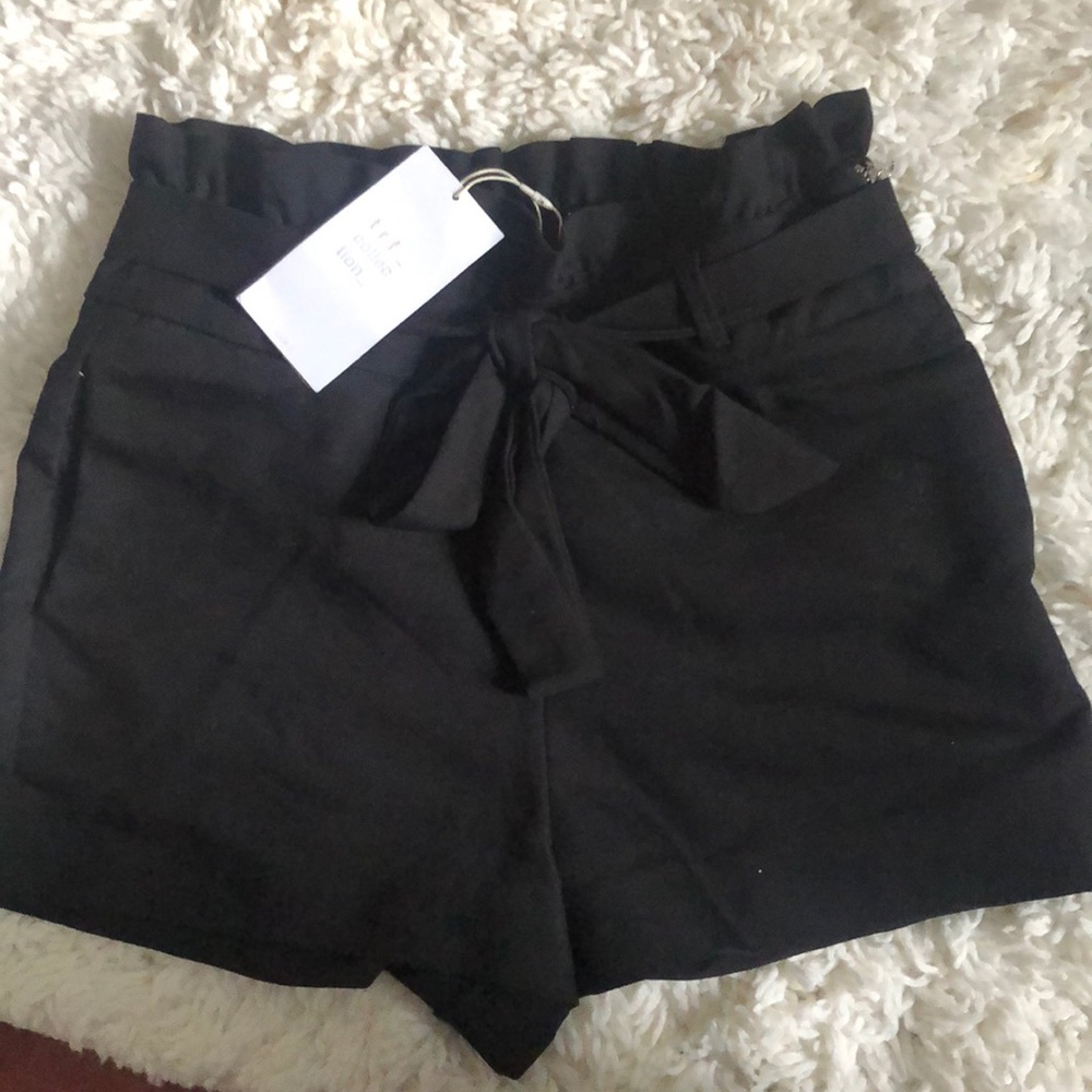 Women’s Black Paperbag Waist Tie Shorts